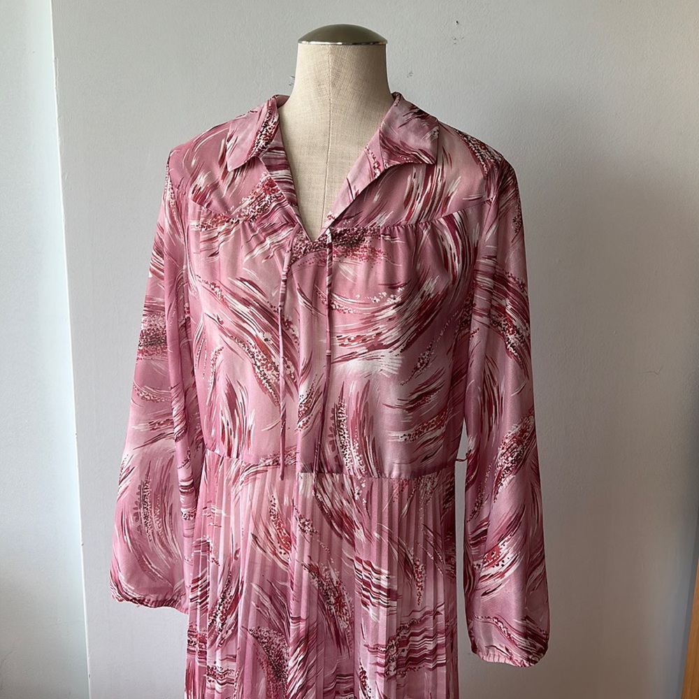 Vintage pink print XL D’Allaird’s semi sheer dress